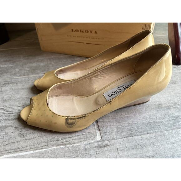 $675 JIMMY CHOO Patent Leather Nude Wedge Pump Peep Toe Designer Classic READ 8 - Picture 2 of 12